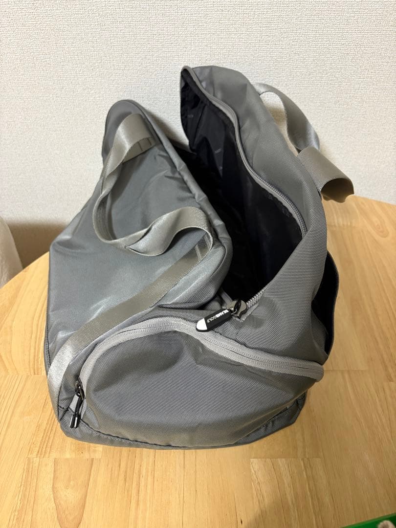 グレー ゴルフバッグ ショルダーストラップ付き