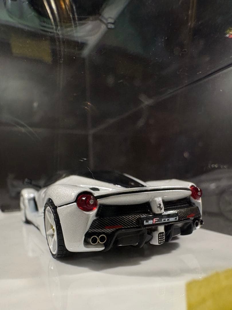 【1 of 999】 Ferrari LaFerrari