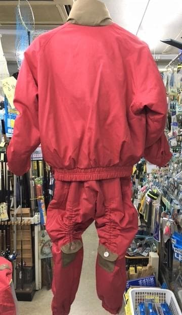 大幅値引中！フェニックスのジュニア用スキーウエア（20cm伸縮OK）１１０ｃｍ