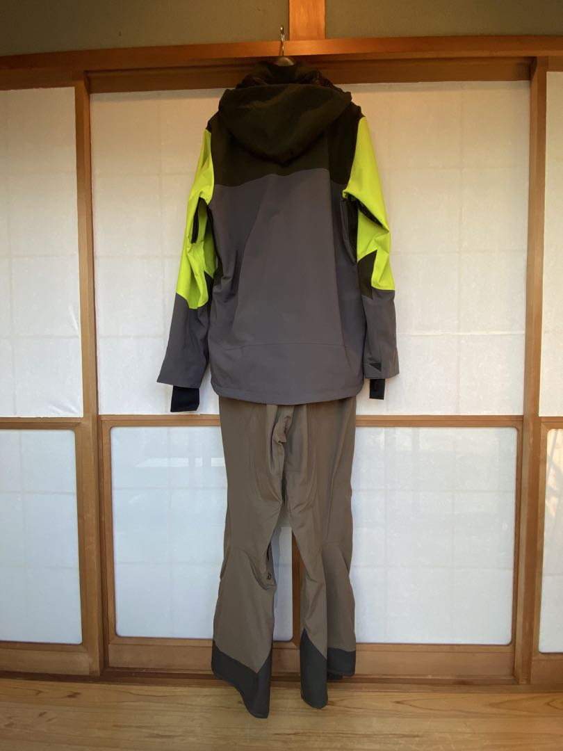 送料無料 国内正規品VOLCOM ゴアテックス ジャケット/ビブパンツ上下セット