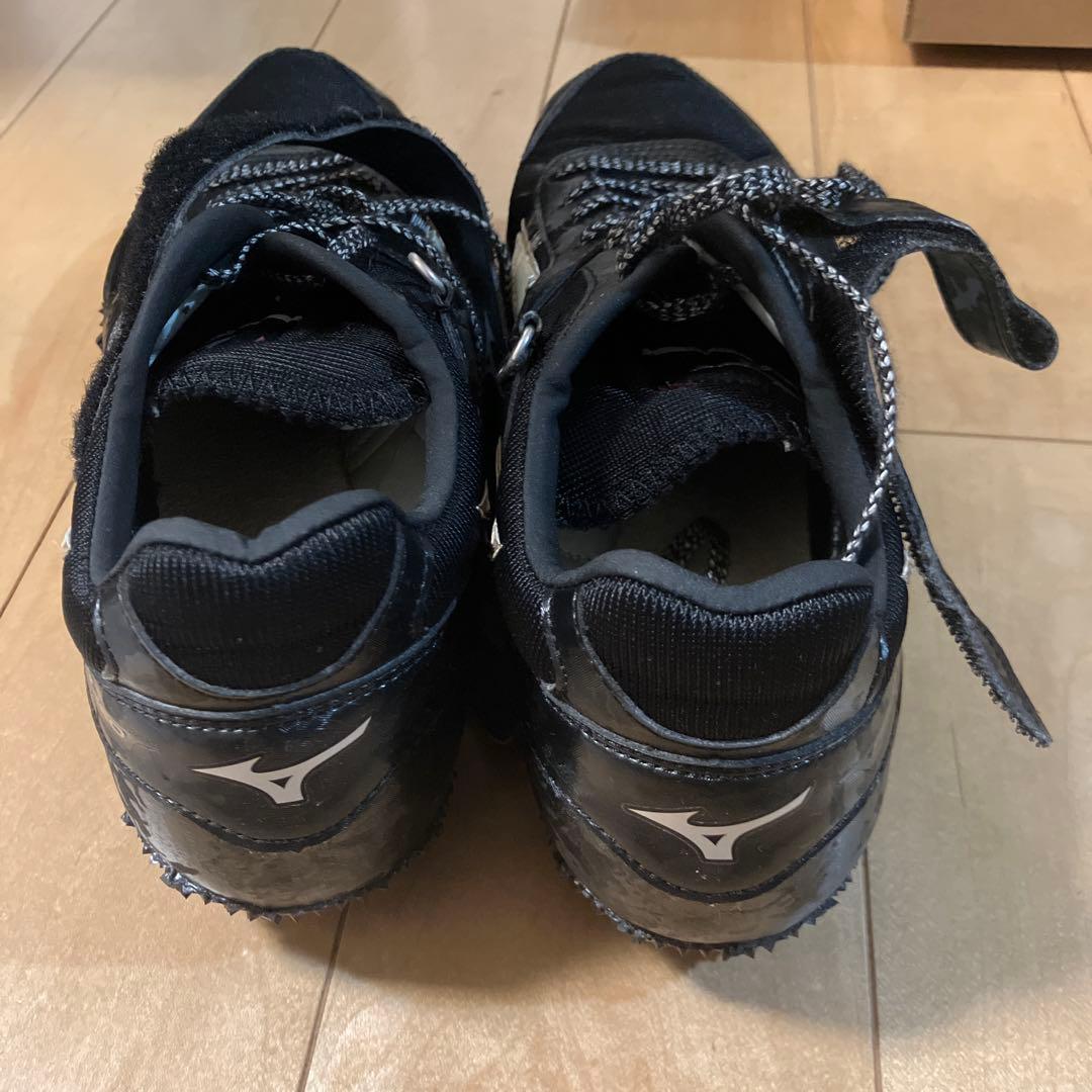 高跳び用スパイク。 Mizuno ブラック スパイクシューズ ピンの長さ　7㍉