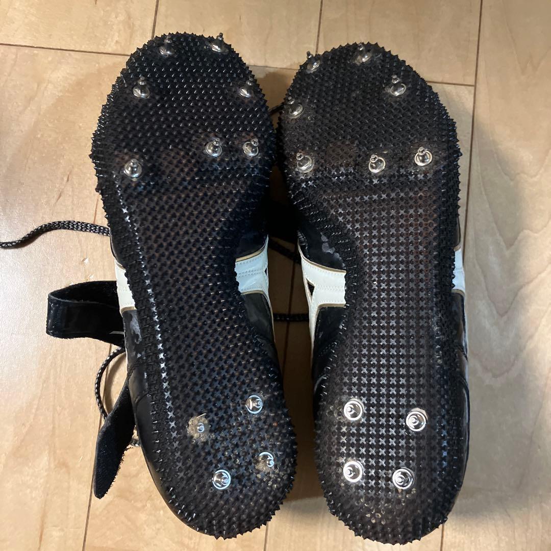 高跳び用スパイク。 Mizuno ブラック スパイクシューズ ピンの長さ　7㍉