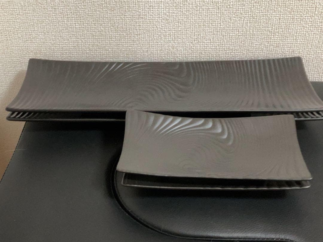とてもカッコいい　黒い長皿　4枚セット