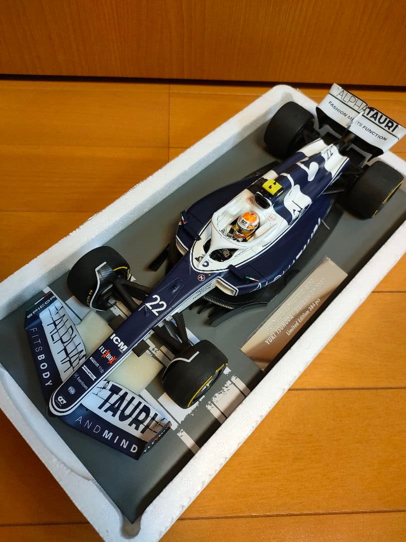角田裕毅アルファタウリat03ミニチャンプスF1ミニカー1/18
