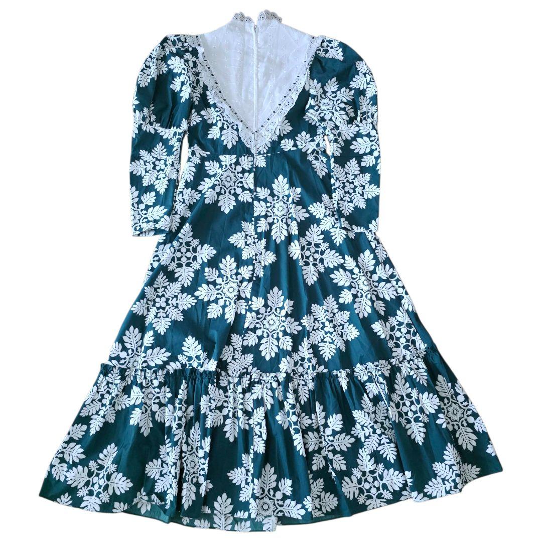 【大きめサイズ】MUUMUU FACTORY フラダンスドレス グリーン　長袖