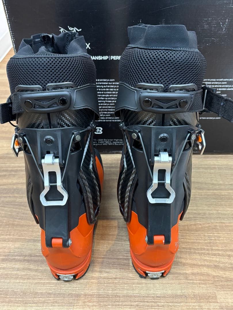 【新品未使用】Arc’teryx Procline Carb 25.5