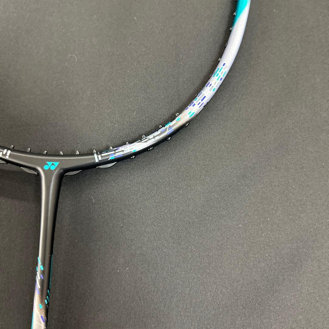 4ug5 アストロクス88Dプロ　新品未使用　ヨネックス　バドミントンラケット