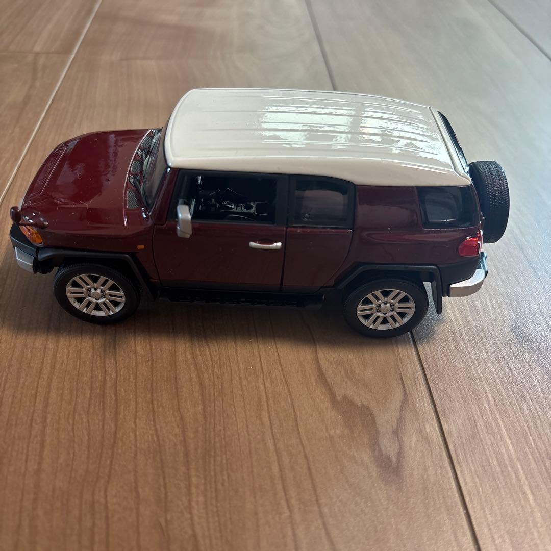 【非売品】TOYOTA FJクルーザー色見本ミニカー　ツートンブリックレッドメタ