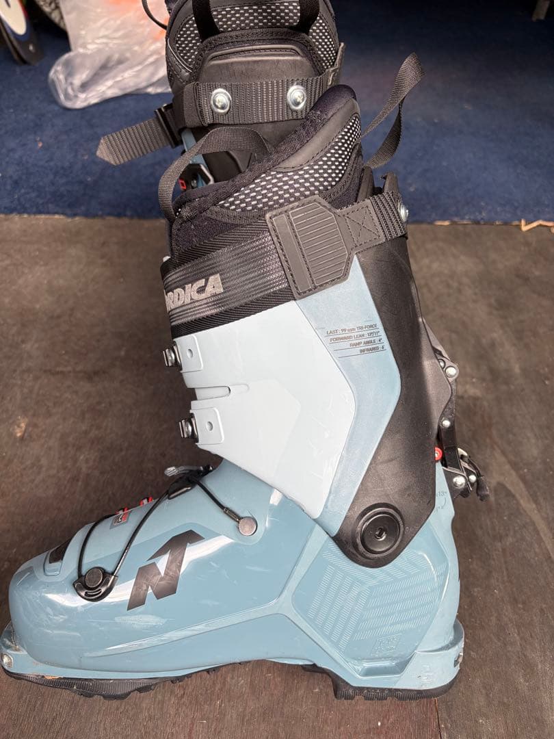 Nordica unlimited lt 130 dynスキー ブーツ