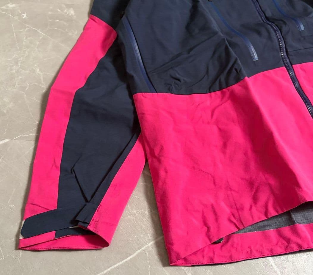 中古品！BURTON AK457 GUIDE GORE-TEX PRO 3L M