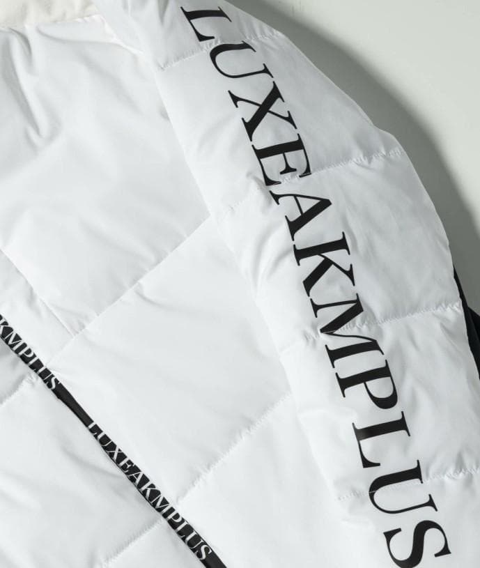 【新品】LUXEAKMPLUS 袖ロゴフィット中綿ジャケット　白　XL