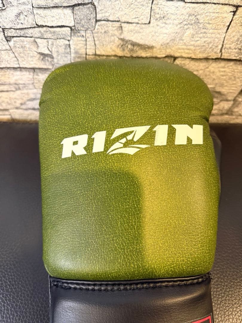美品　RIZINボクシンググローブ