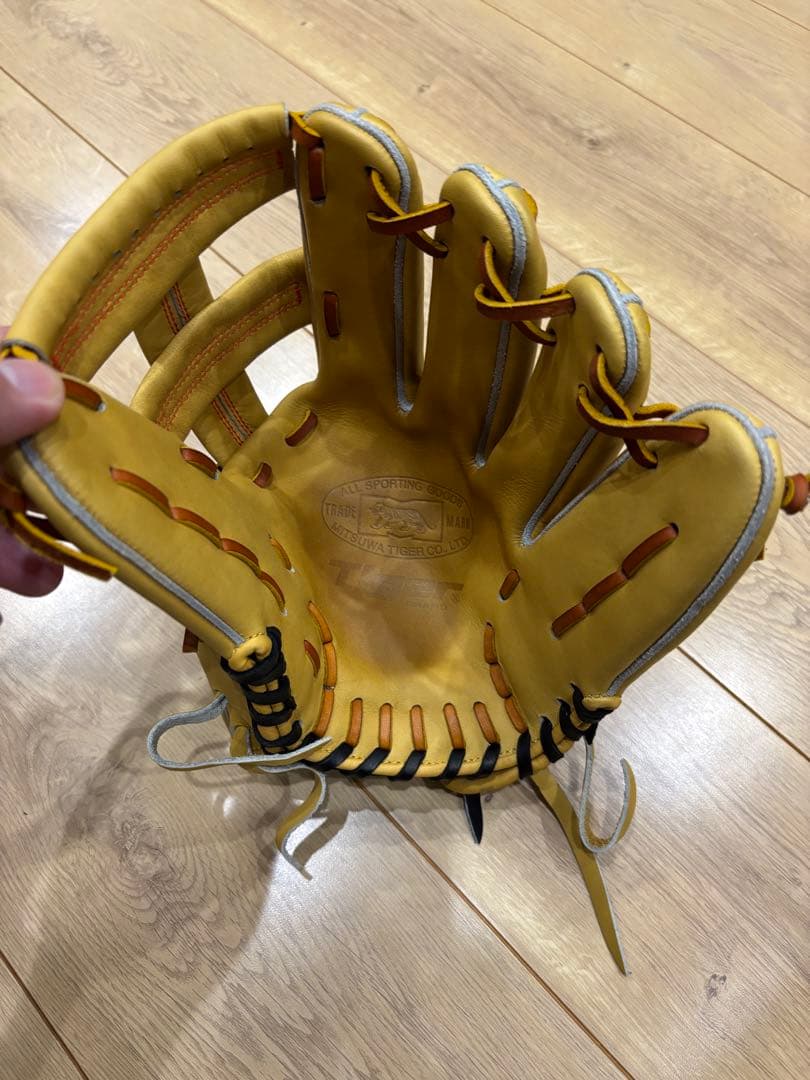 ミツワタイガー特殊グローブ！試作モデル？