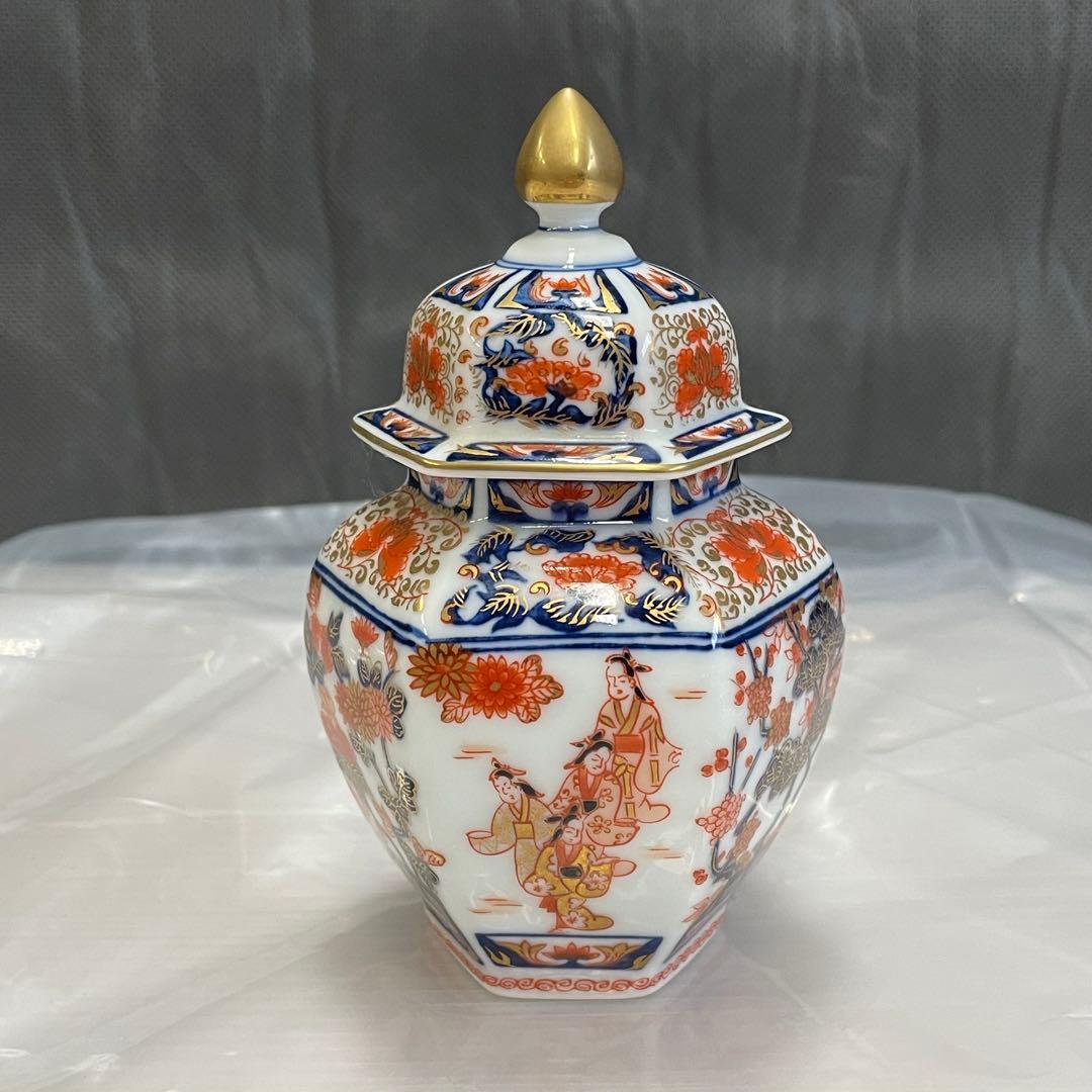 ☆有田焼 角福　沈香壺 六角飾壺 金彩染錦 間取花絵
