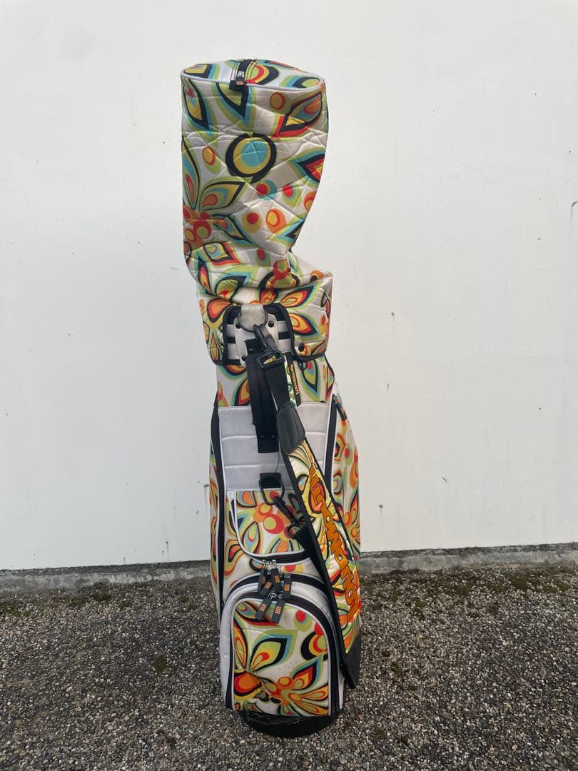 LOUDMOUTH カラフル花柄キャディバッグ