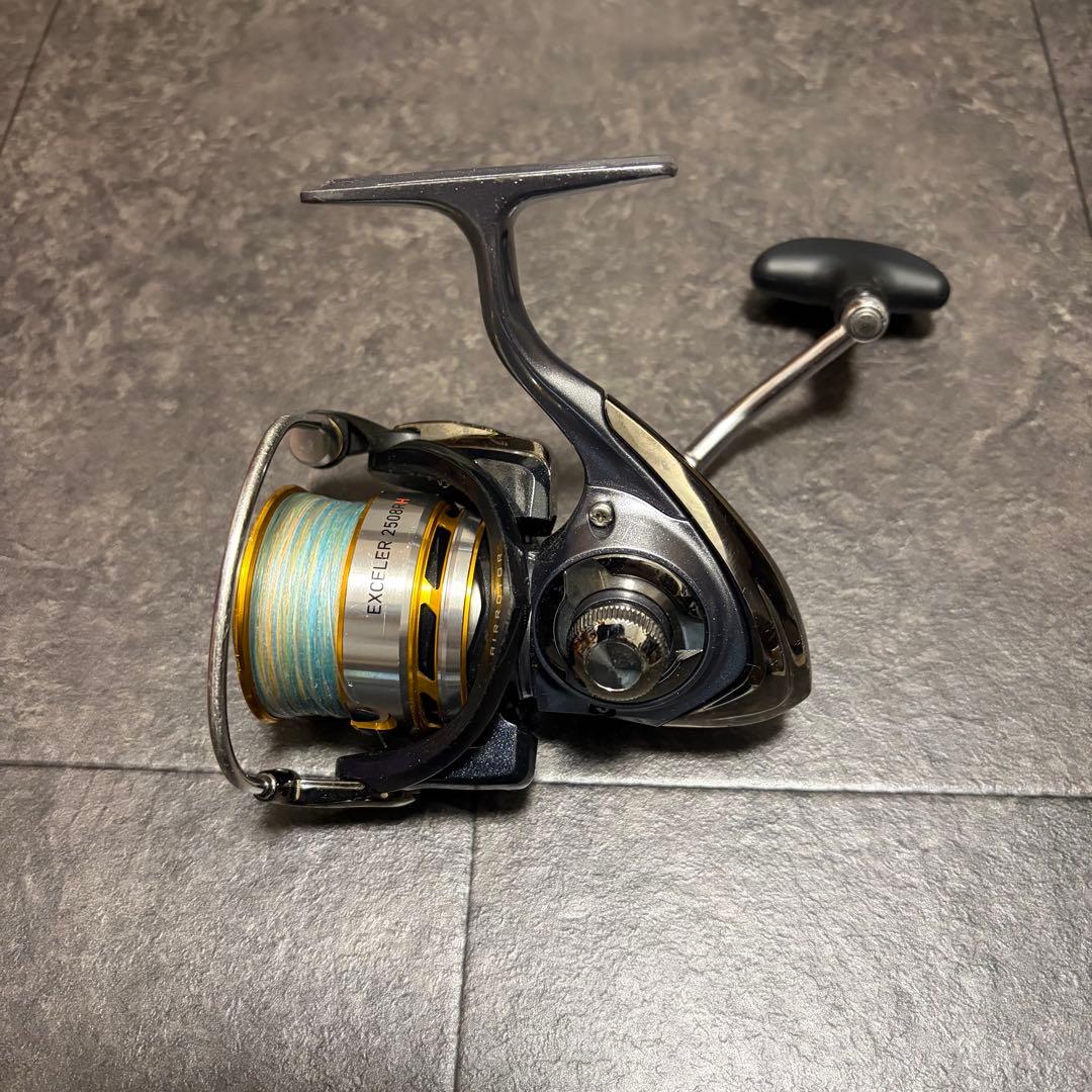 DAIWA ダイワ 17エクセラー 2508RH スピニングリール 中古