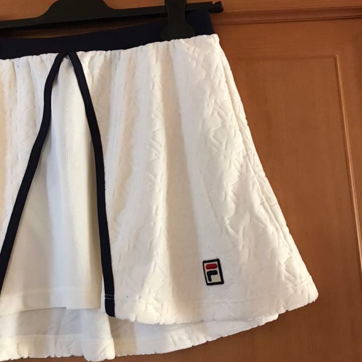 FILA フィラ テニスウェア　アイボリースコート　Mサイズ