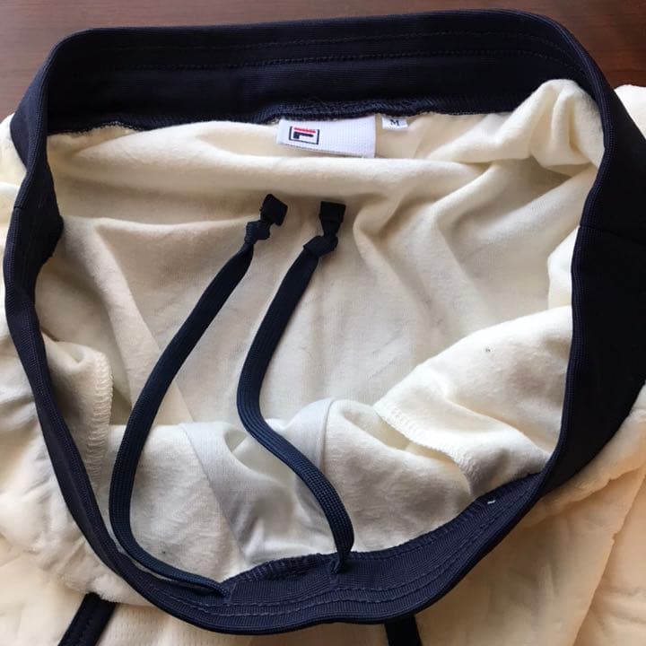 FILA フィラ テニスウェア　アイボリースコート　Mサイズ