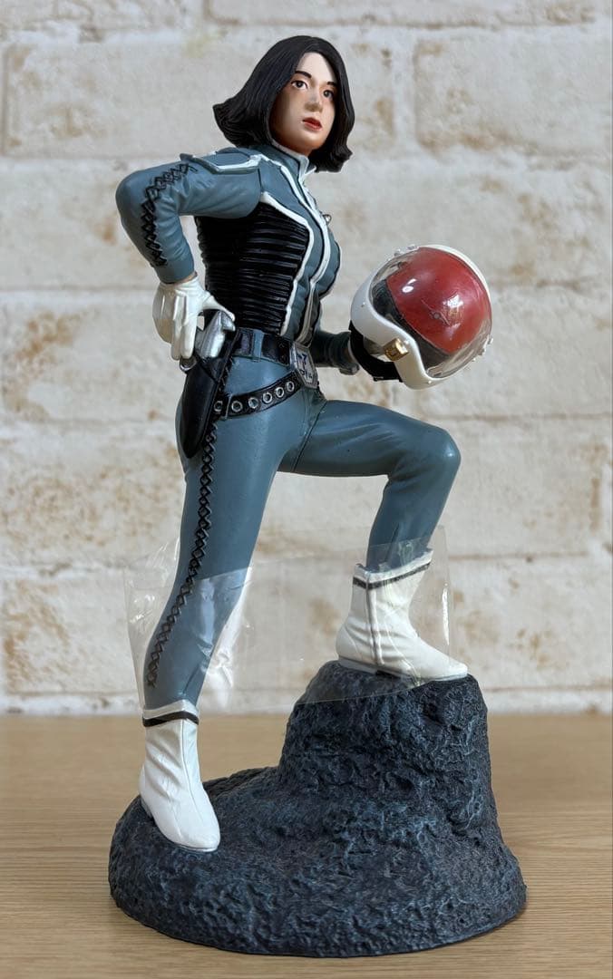 【値下】ウルトラセブン 友里アンヌ隊員　モロボシ・ダン隊員と友里アンヌ隊員写真