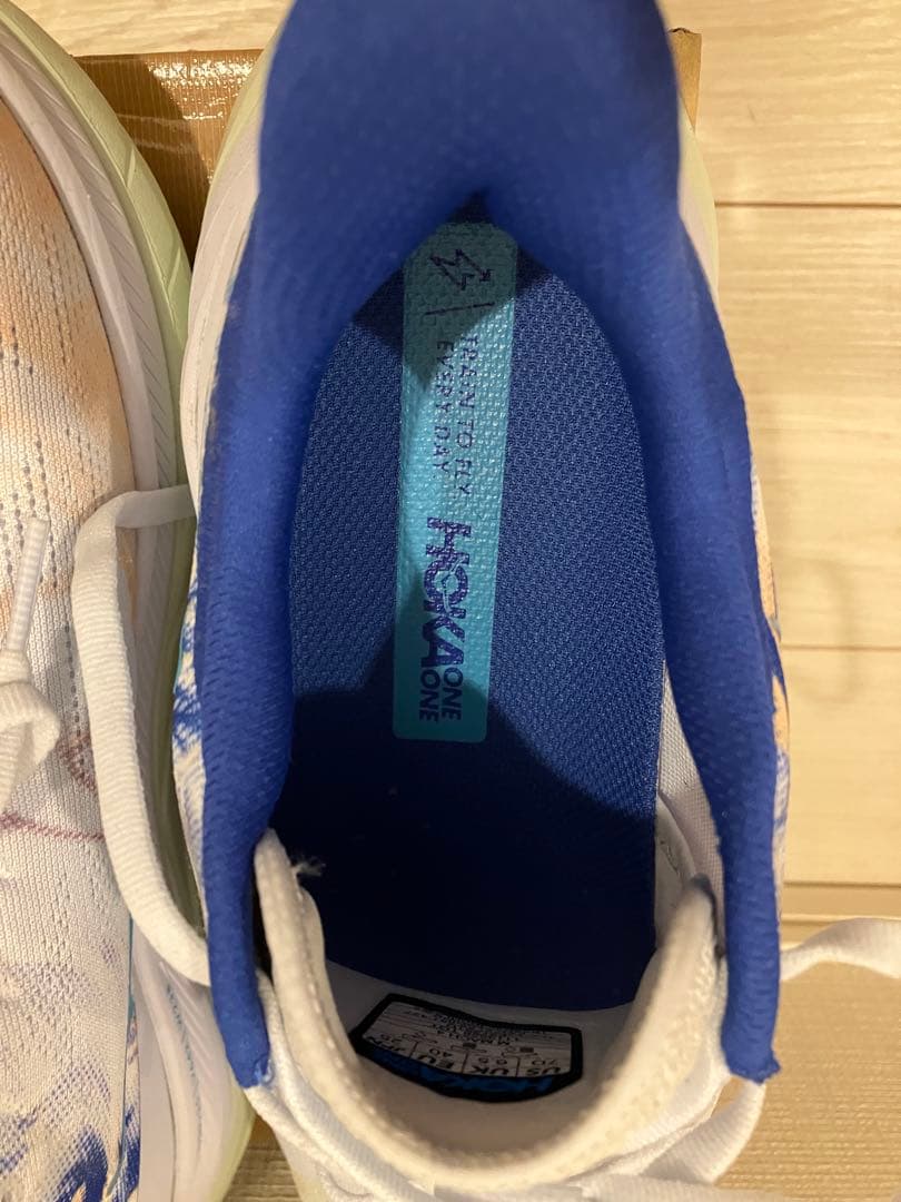 未使用 ホカ オネオネ HOKAランニングシューズ マッハMACH 4 25cm