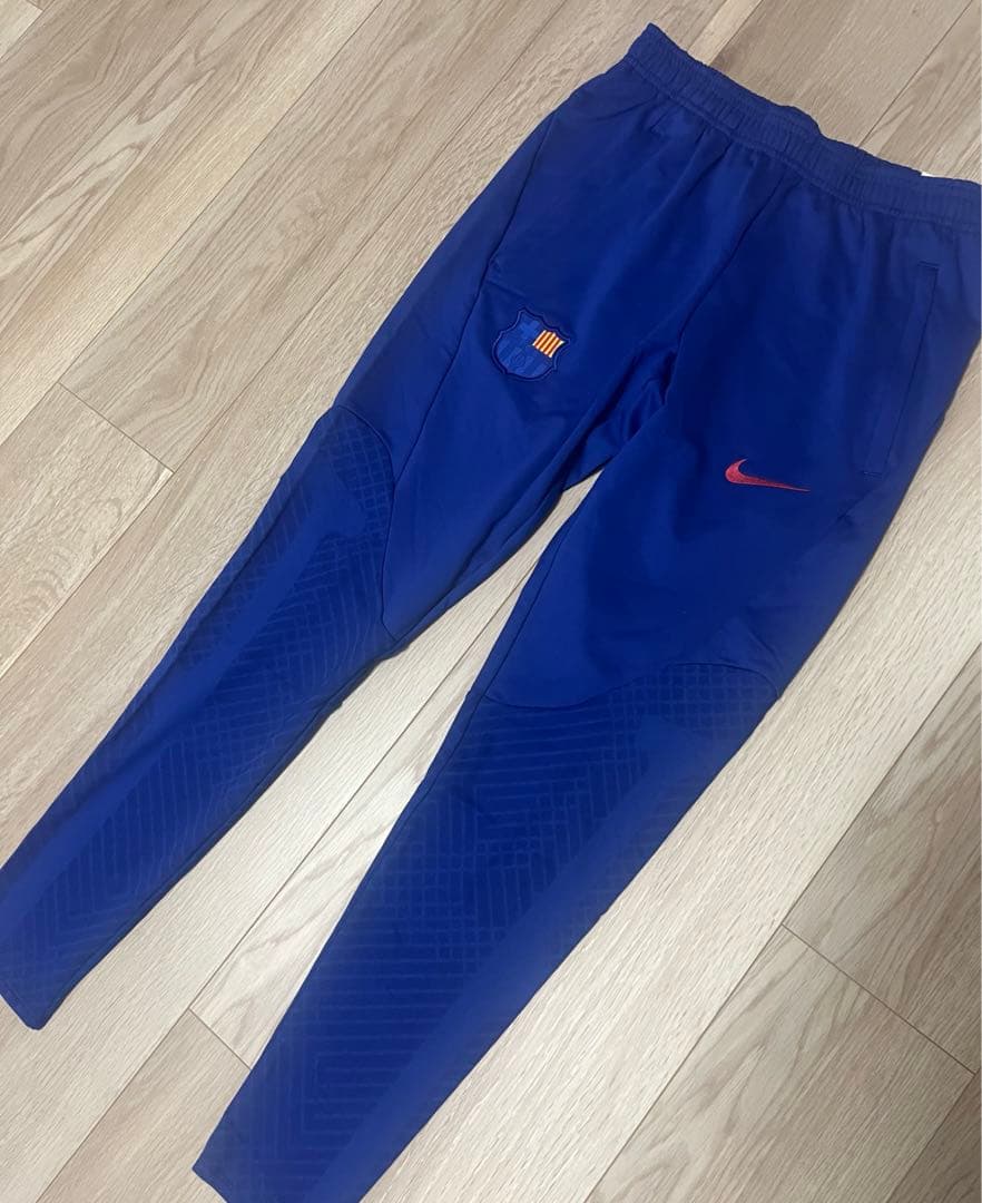 NIKE バルセロナ　トレーニングパンツ　ジャージ下のみ