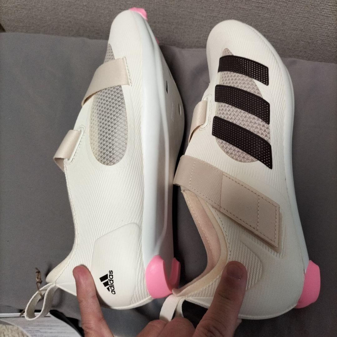 新品 18247円 26.0㎝ adidas インドアサイクリングシューズ