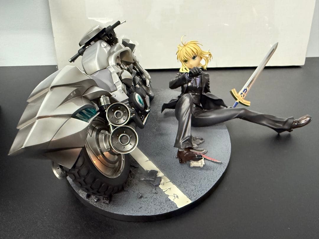 フィギュア セイバー＆セイバー・モータード・キュイラッシェ Fate/Zero