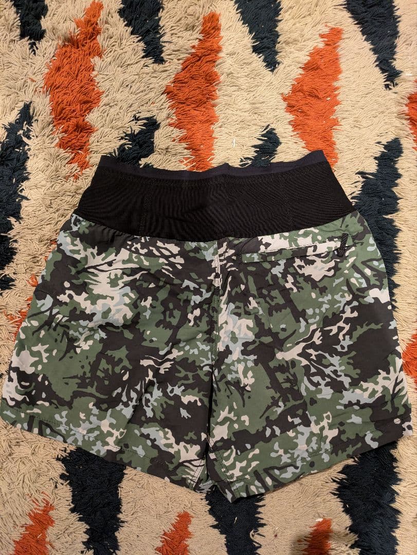 siiiibaaaTHE NORTH FACE 迷彩柄 ランニングショーツ