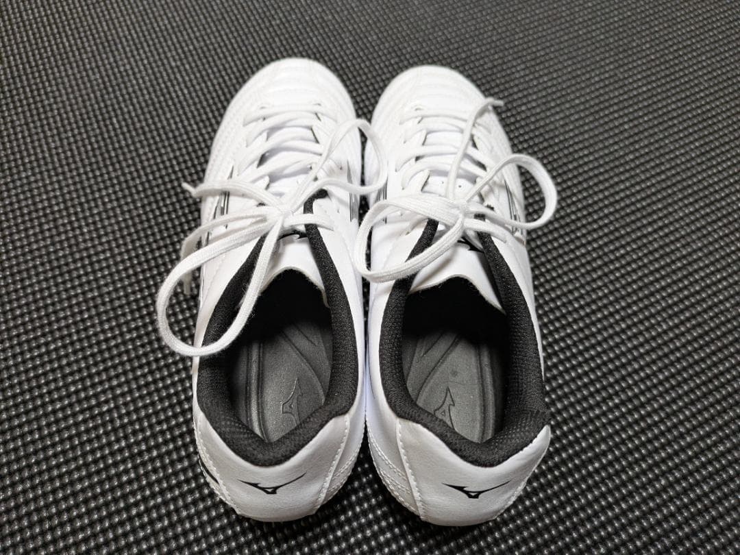 Mizuno ホワイト サッカーシューズ