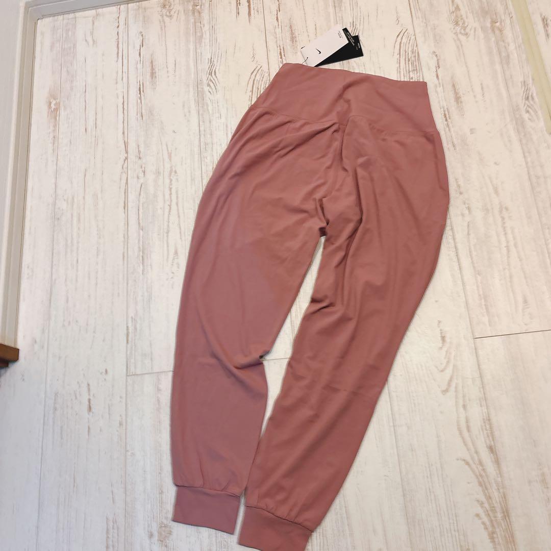 ナイキ ブラトップ & トレーニングパンツ セット Mサイズ ピンク系