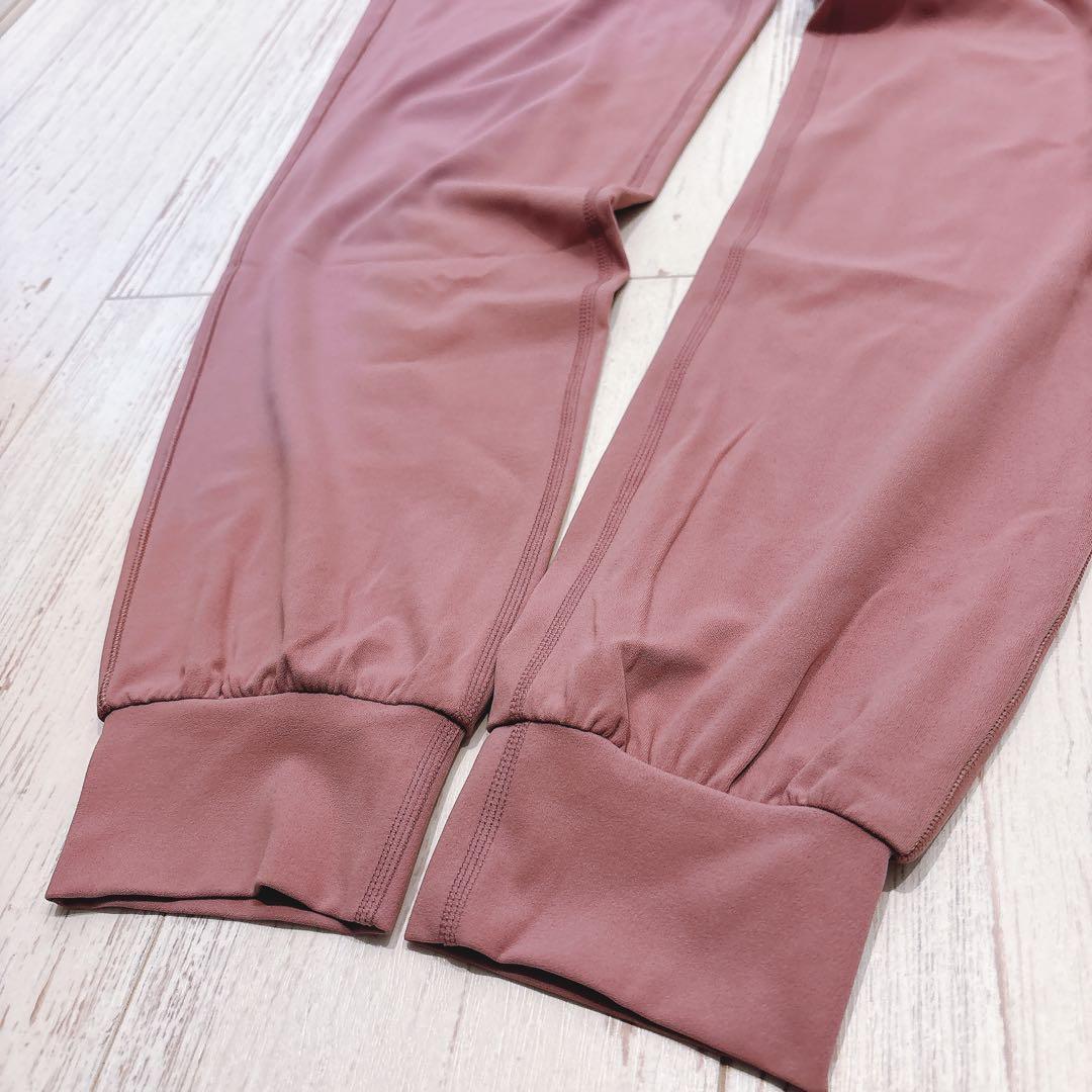 ナイキ ブラトップ & トレーニングパンツ セット Mサイズ ピンク系