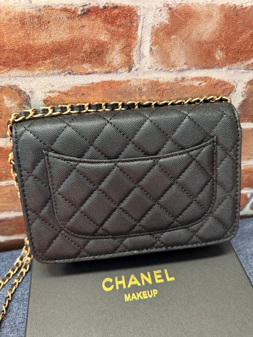 CHANELノベルティブラックレザー クラッチバッグ