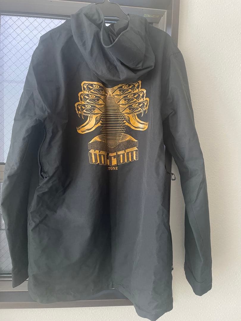 スノーボードウェア ジャケット volcom サイズ S