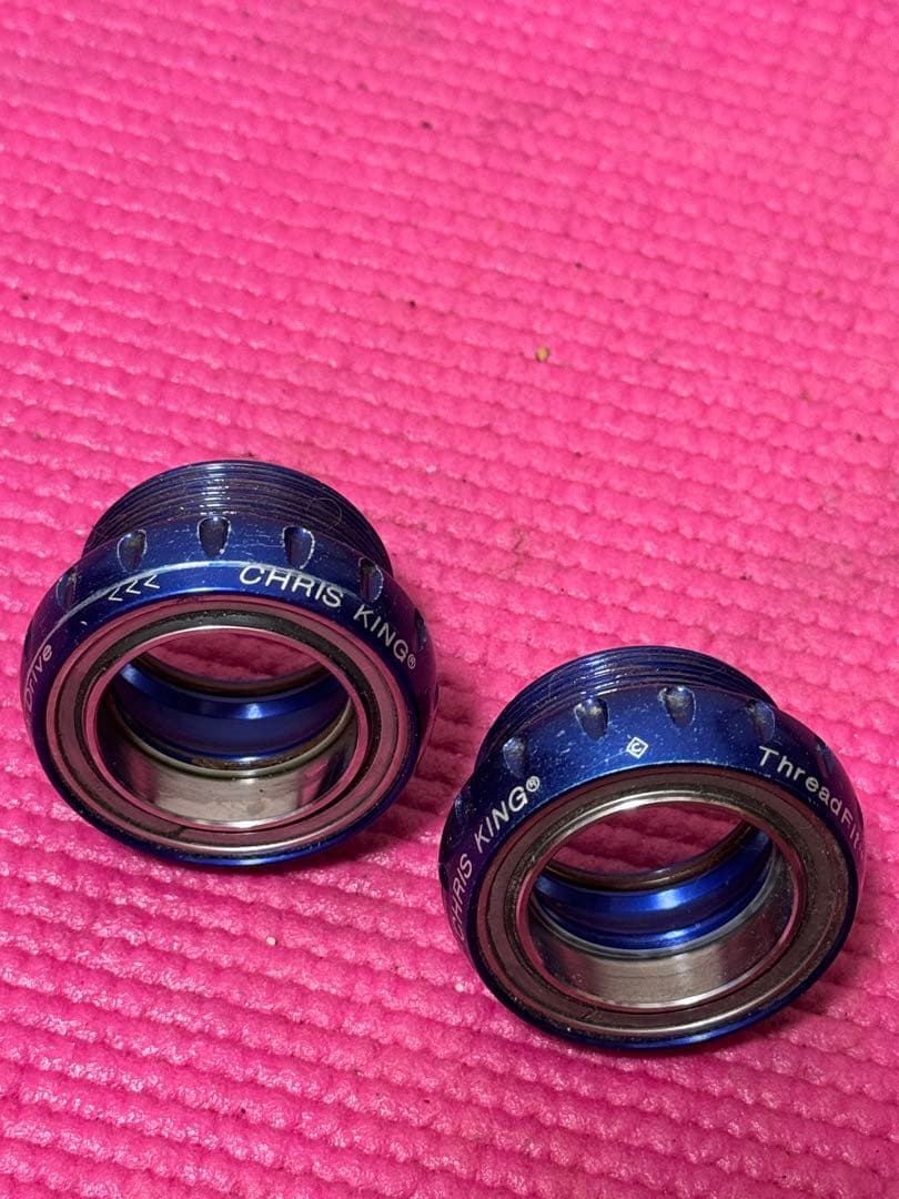 ☆ CHRIS KING threadfit 24 ボトムブラケット ☆