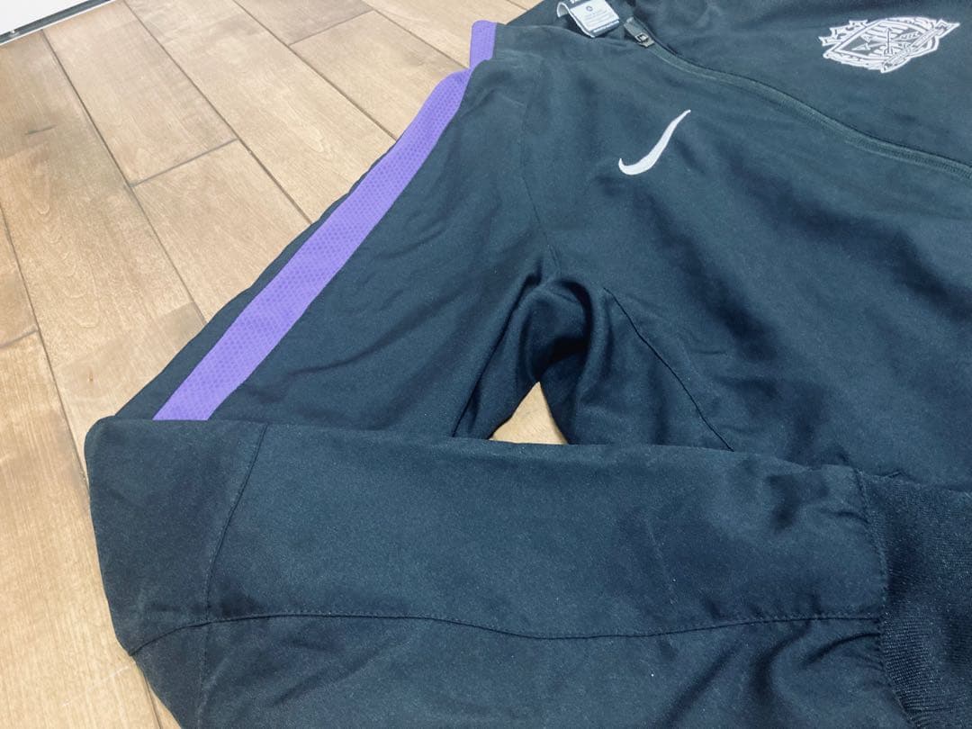 サンフレッチェ広島NIKE ウォーマータイプ週末特別セール30%オフお見逃しなく