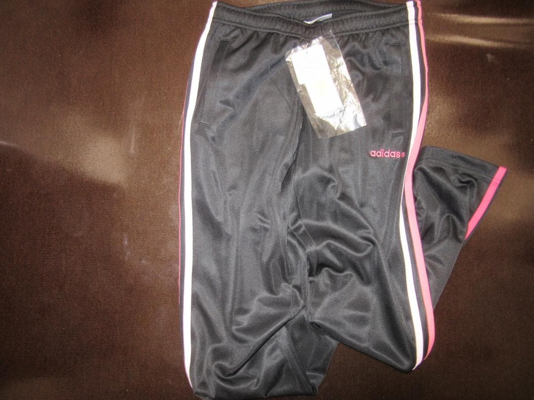 新品 アディダス adidas レーディースジャージ上下 タグ付き
