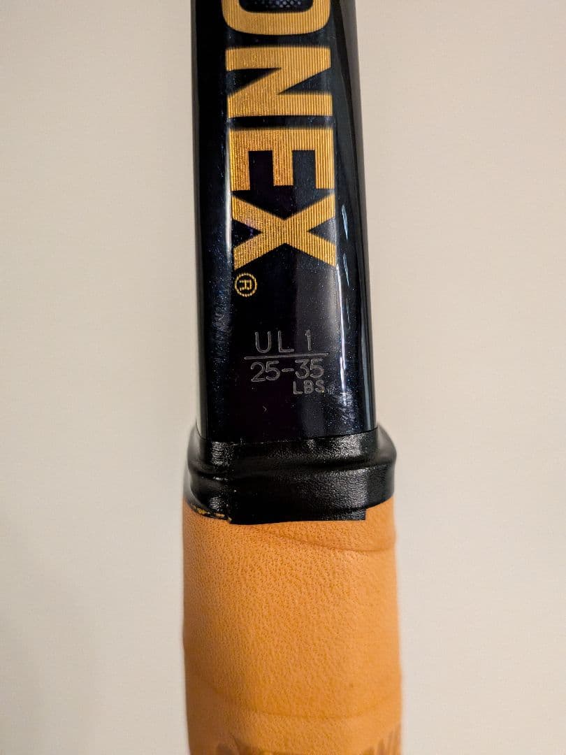 美品　ヨネックス　カーボネックスクラウン　YONEX CARBONEX