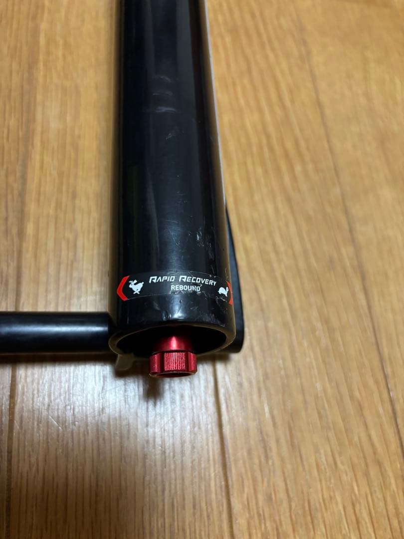 パーツ ROCKSHOX REVELATION RC3 27.5
