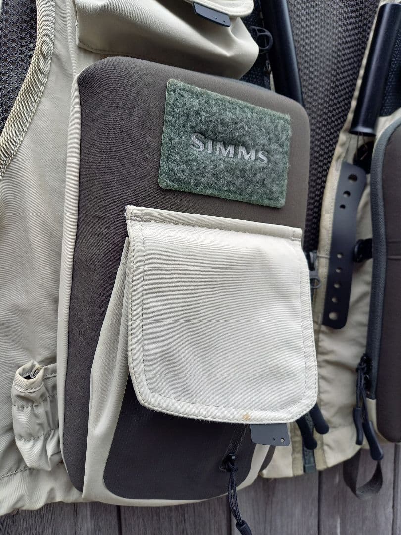 SIMMS シムス　フィッシングベスト L ITOCRAFTワッペン付き