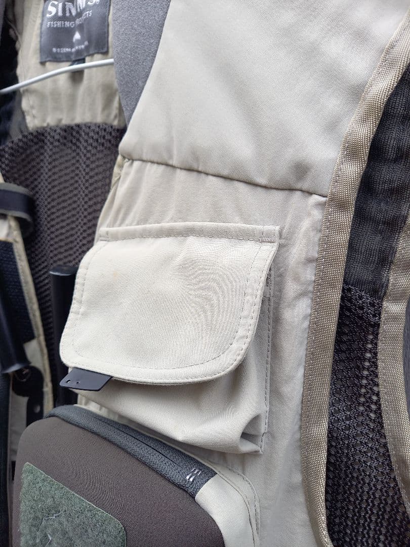 SIMMS シムス　フィッシングベスト L ITOCRAFTワッペン付き