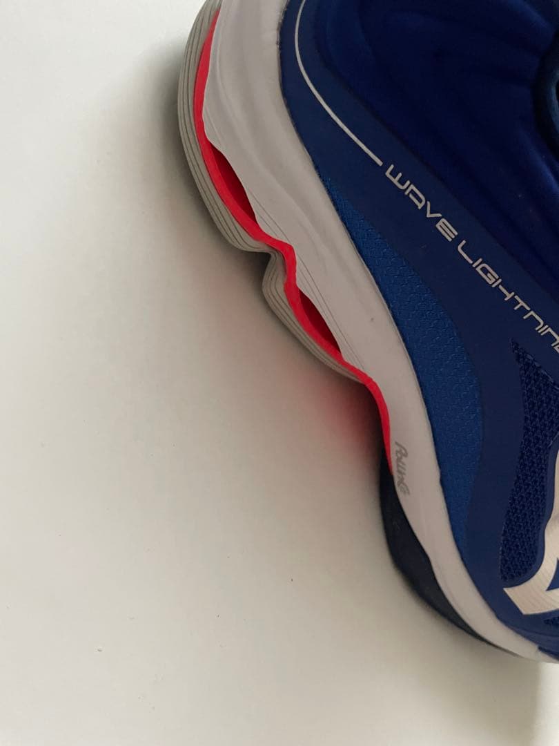 MIZUNO ミズノ ウエーブライトニングZ6 バレーボールシューズ　24.5