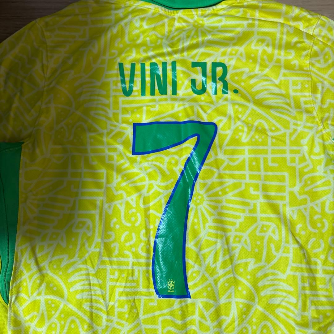 ヴィニシウス ブラジル代表ユニフォーム