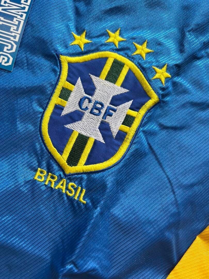 タグ付き　90's UMBRO アンブロ ブラジル代表 ナイロンジャケット