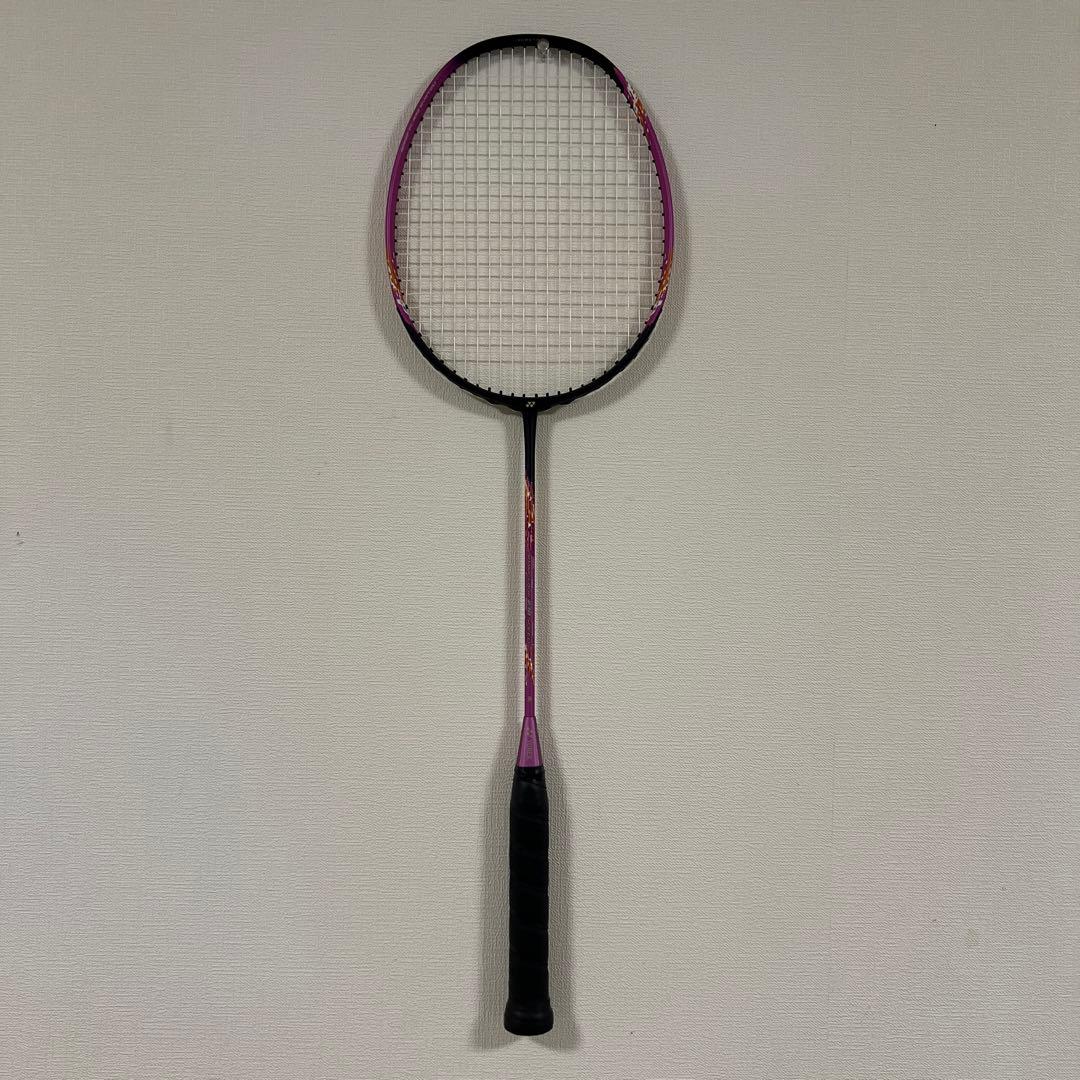 YONEX バドミントンラケット 黒・紫
