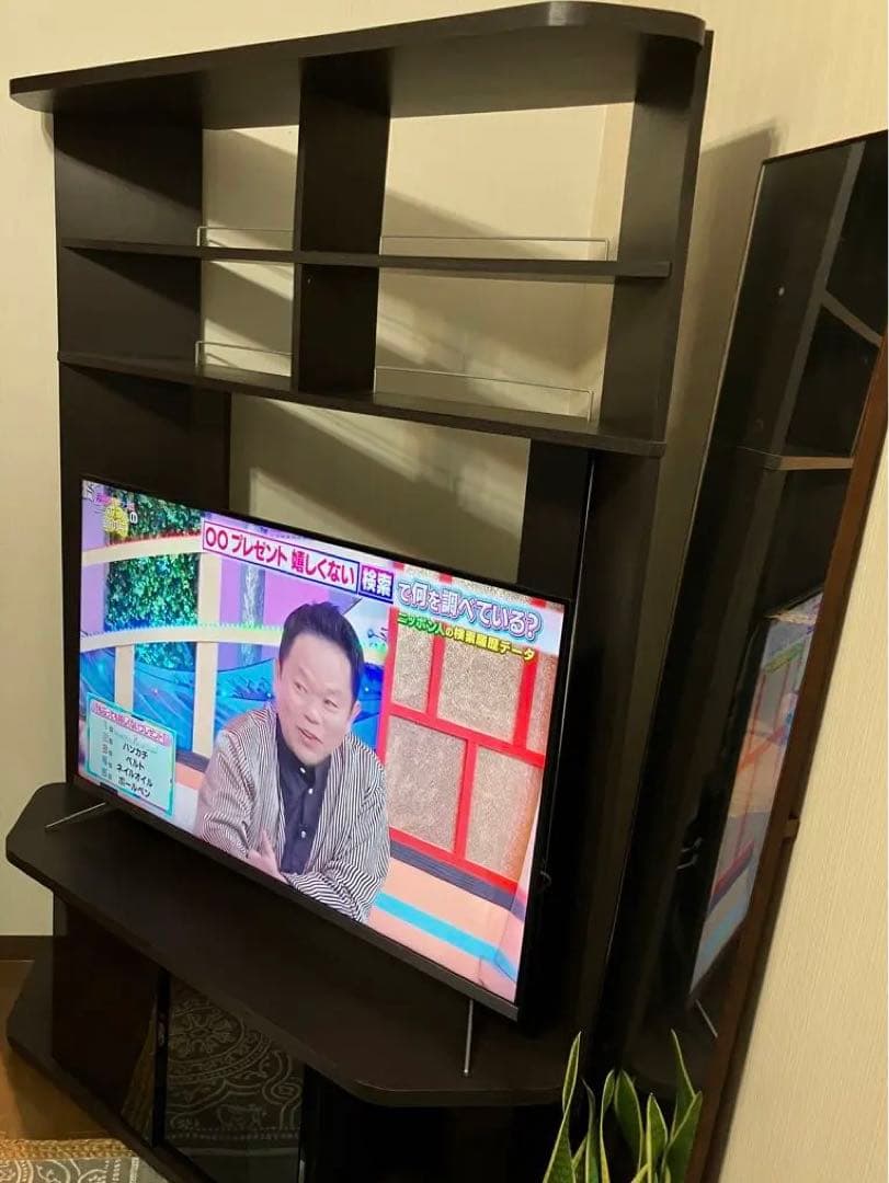 TV台　コーナー