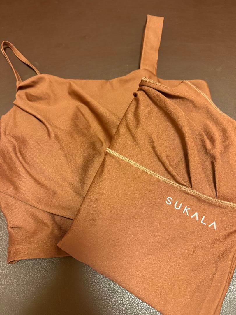 今月末まで！！　美品　LAVA アシンメトリーギャザーセット ヨガウェア