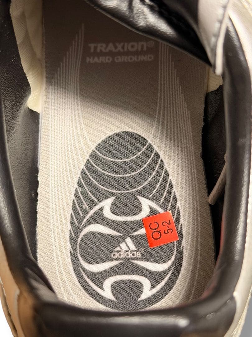 #adidas TRAXION TURF ターフ用 サッカーシューズ　フットサル