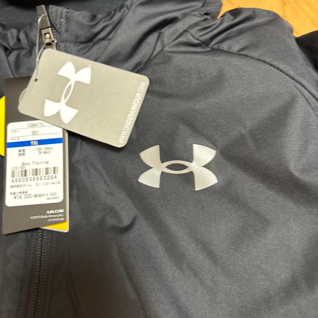 Under Armour ベンチコート YXL ブラック　160cm