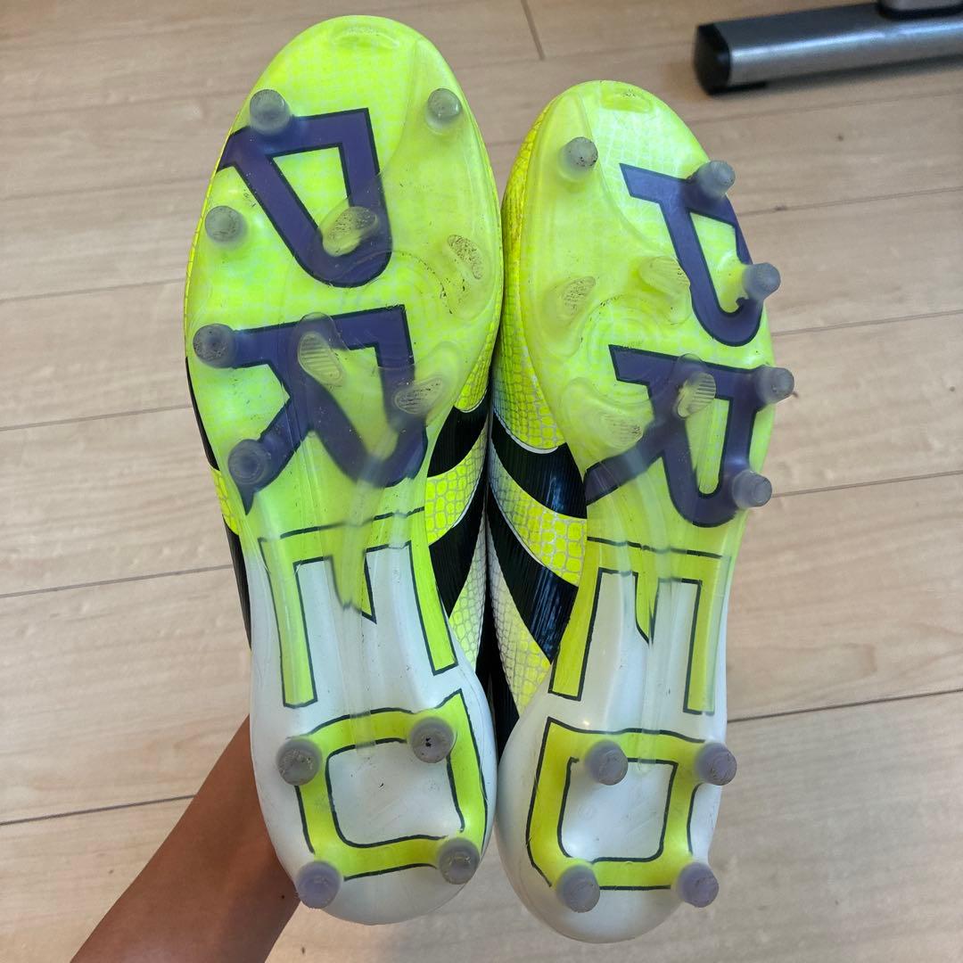 adidas サッカーシューズ ホワイト/イエロー