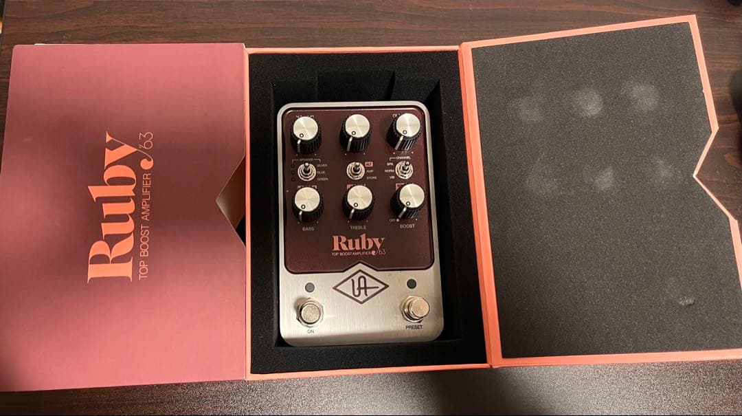 ギター UNIVERSAL AUDIO UAFX RUBY / 63 Amplifier